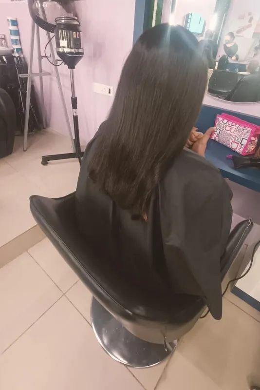 Madhvi's Makeover Studio