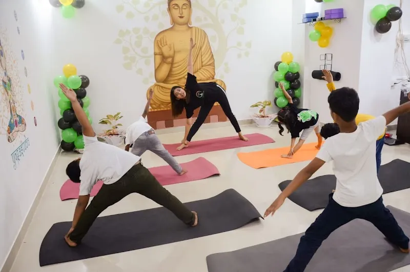 Farhat yogasana studio (wellness with yoga)