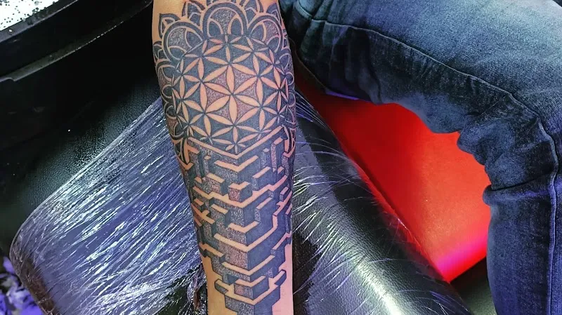 Krishna Tattoo & Mehandi Artist