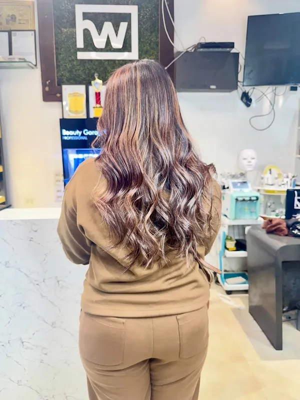 Hairways PRO Unisex Salon