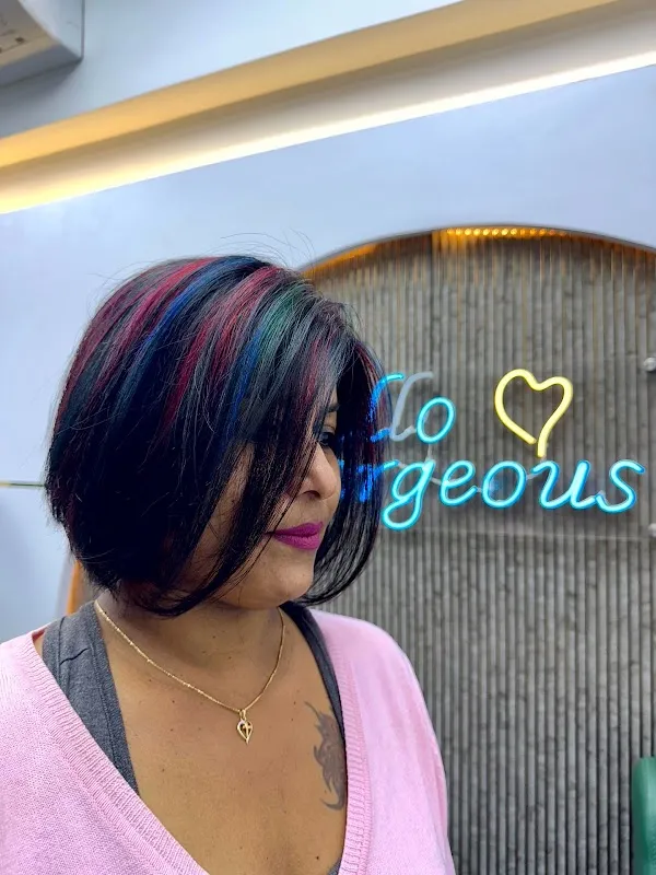 Hairways PRO Unisex Salon