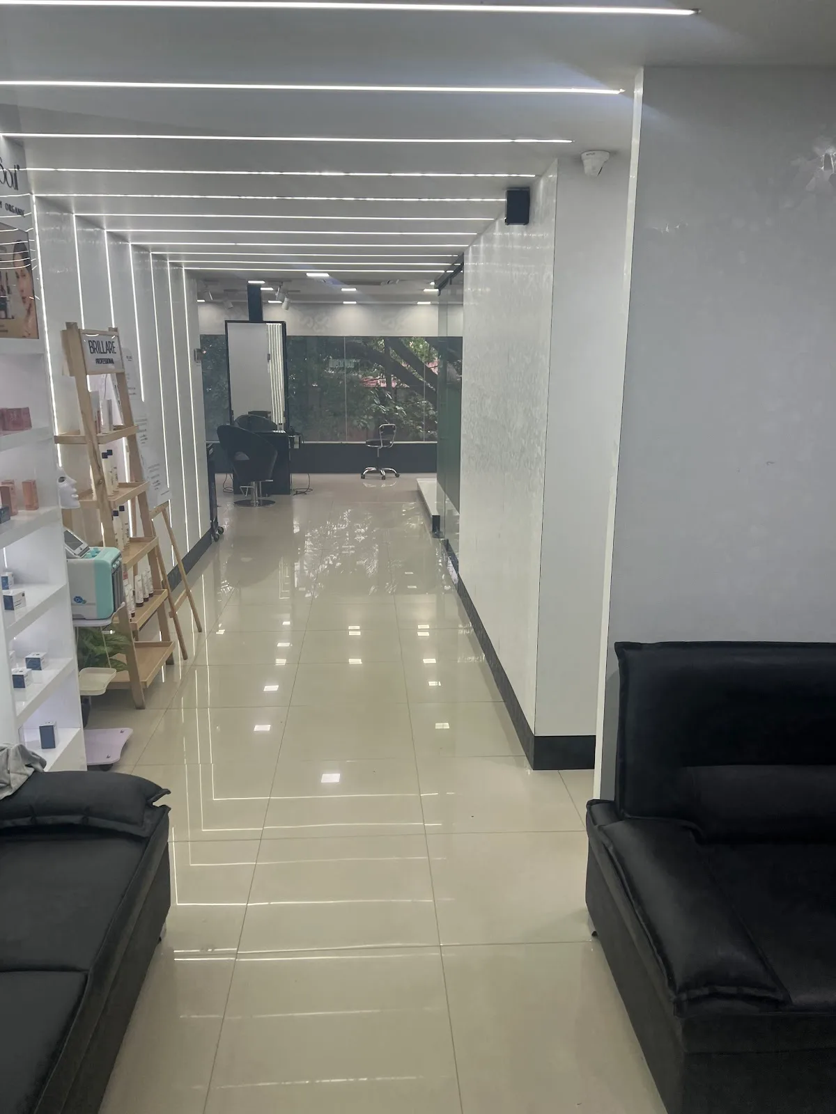 Spin Unisex Salon kengeri