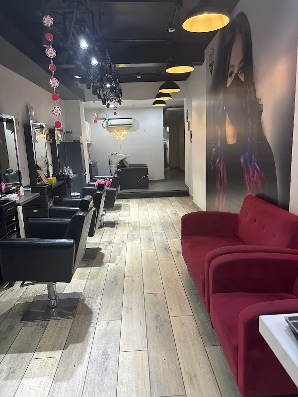 Lakme Salon For Him and Her in Vijayant Khand,Lucknow
