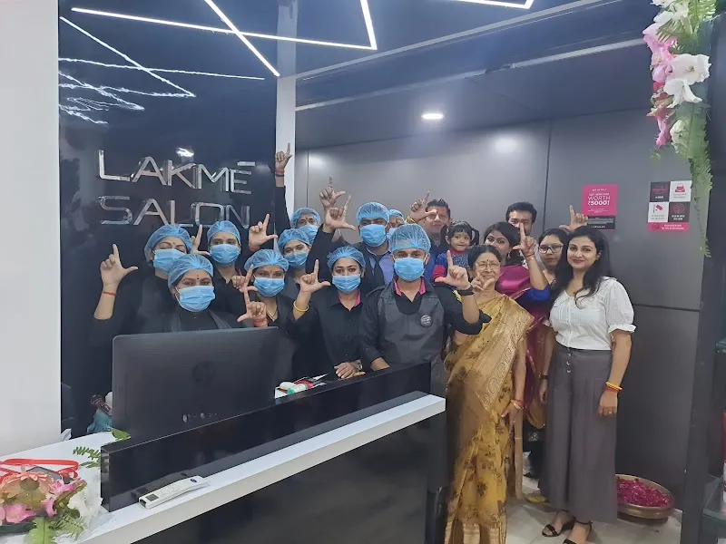 Lakme Salon For Him and Her in Vijayant Khand,Lucknow