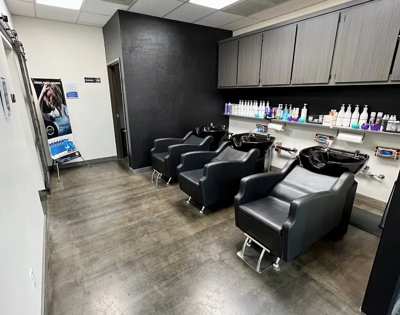 Schwahn Salon