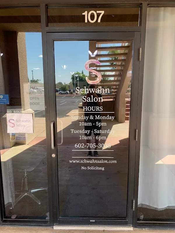 Schwahn Salon