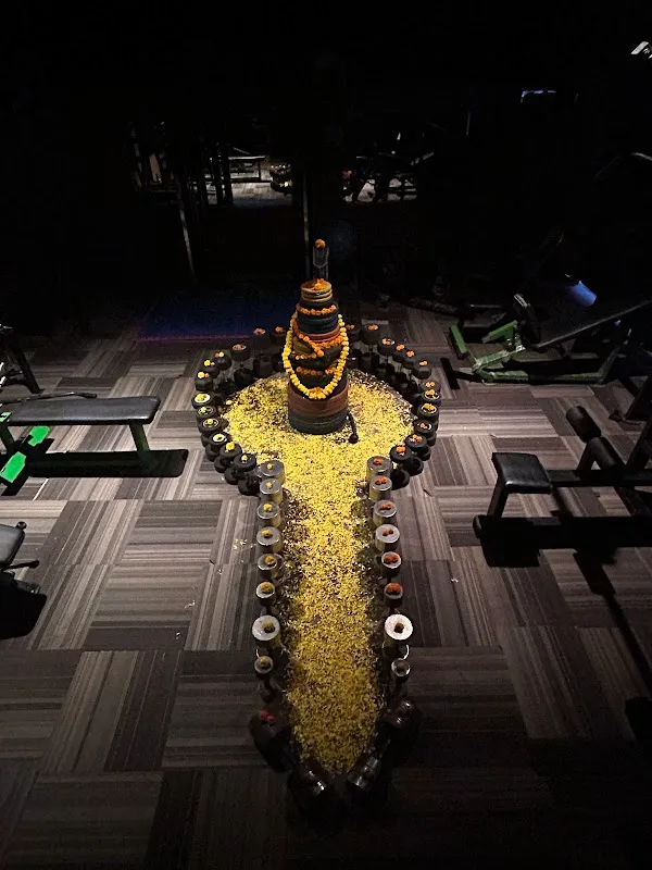 POWER HUB UNISEX GYM