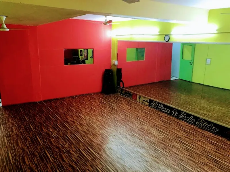 CS DANCE & ZUMBA STUDIO