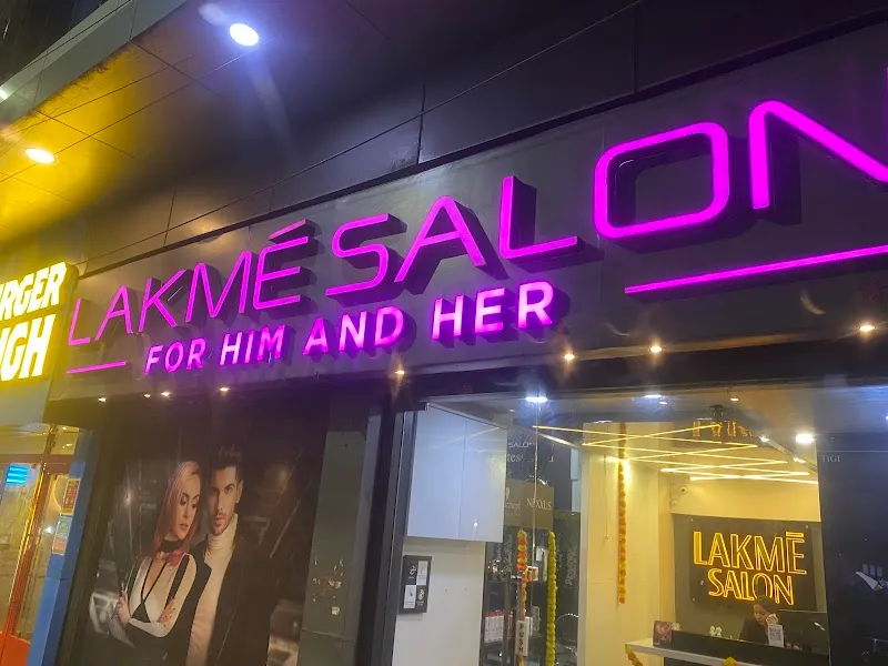 Lakme Salon For Him and Her in Sadar,Nagpur