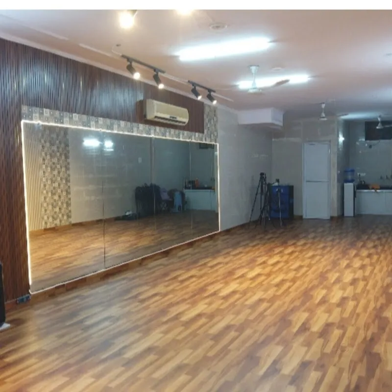 Ayushi Art Studio