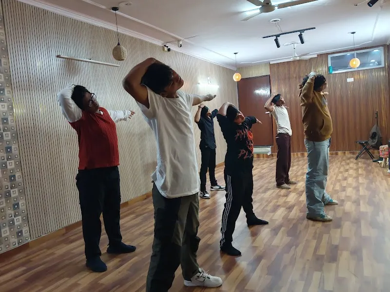 Ayushi Art Studio