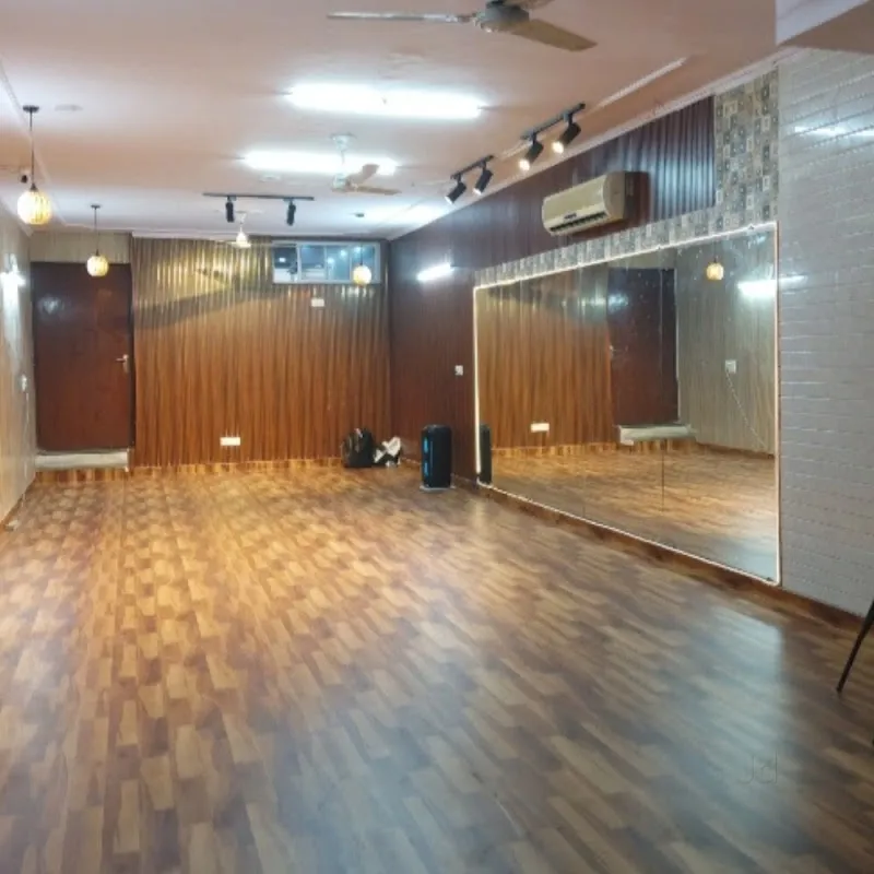 Ayushi Art Studio