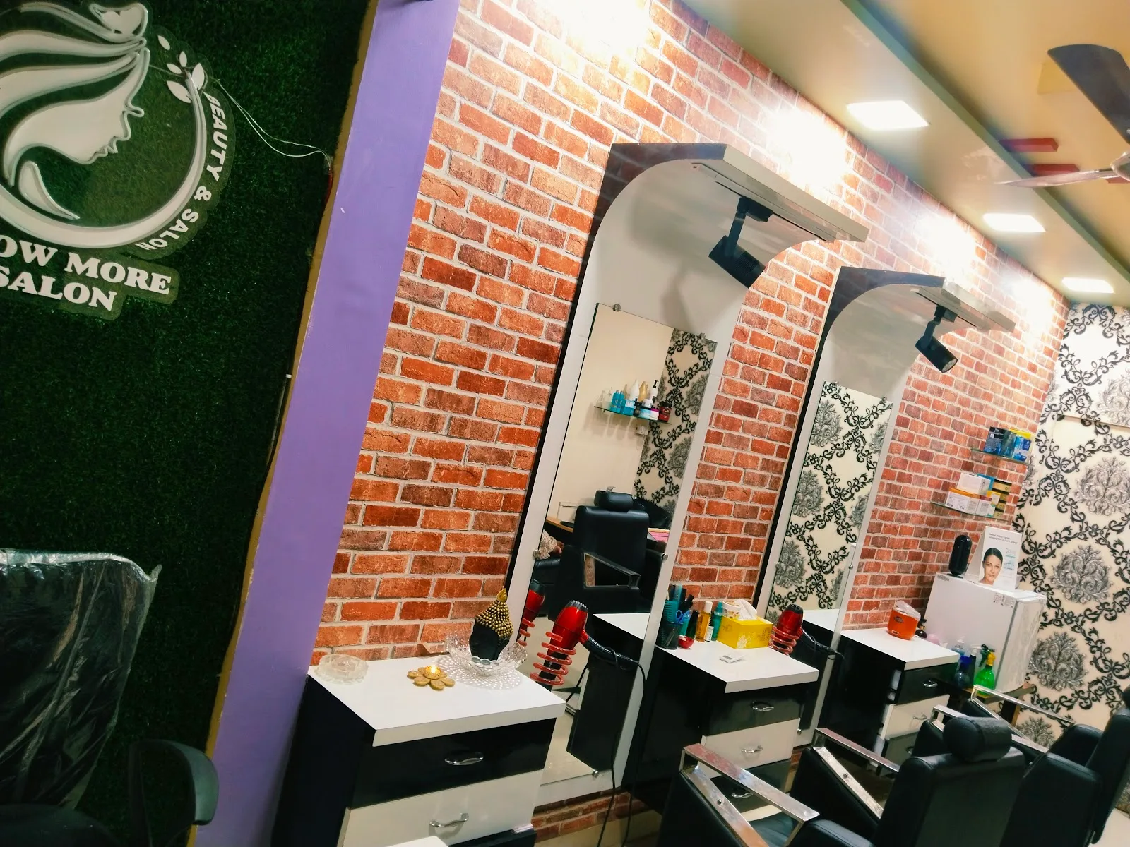 Glow more salon