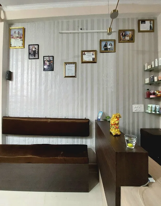 Shree Pushpa Salon & Academy