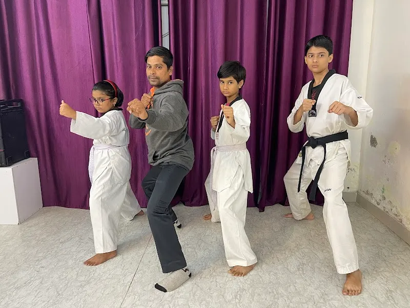 Amit danzkool Dance Studio- Best dance class in kalyan