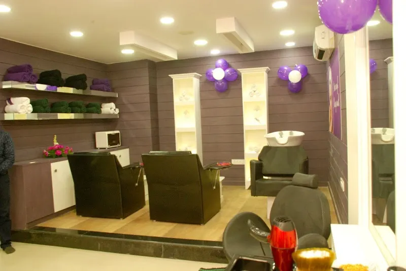 Naturals Unisex Salon Kempapura , Bengaluru