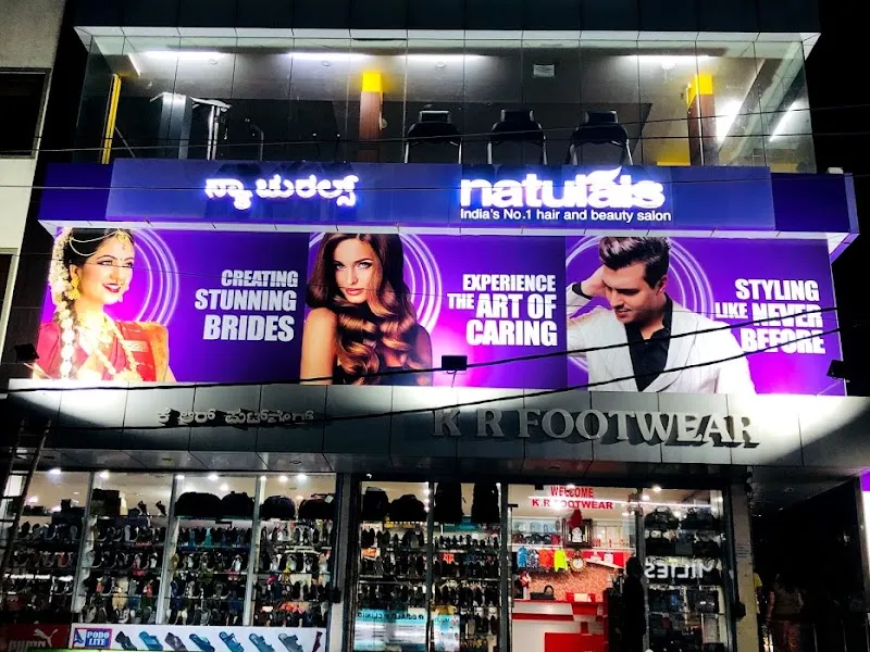 Naturals Unisex Salon Kempapura , Bengaluru