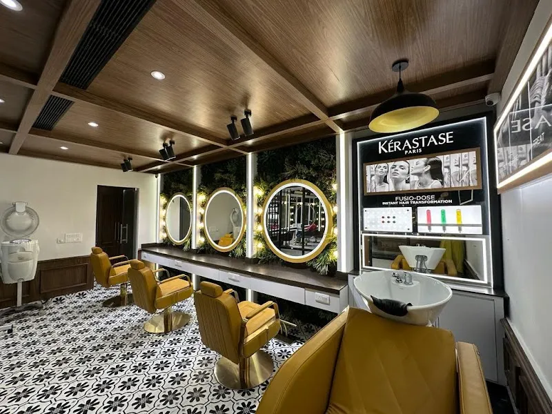 Looks Salon, Liberty Cinema Road, Karol bagh