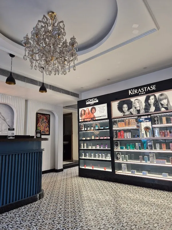 Looks Salon, Liberty Cinema Road, Karol bagh