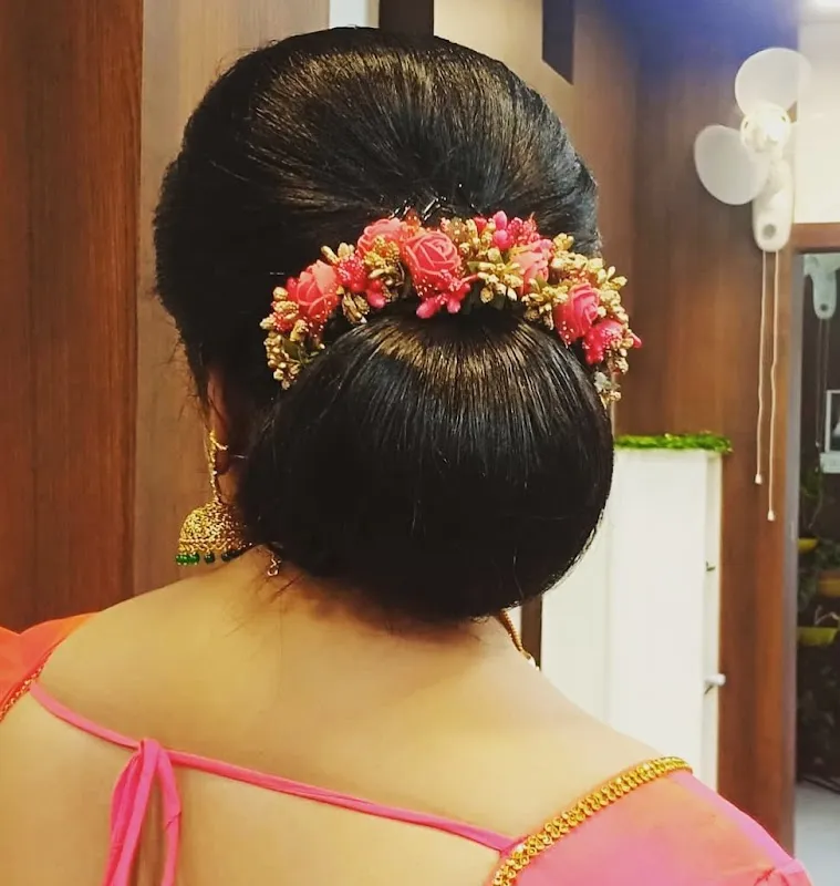 PROFESSIONALS Salon Academy