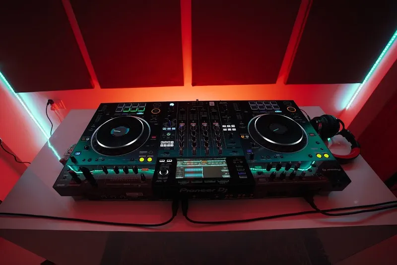 Sonic Labs | DJ Academy & Music Studio | Delhi