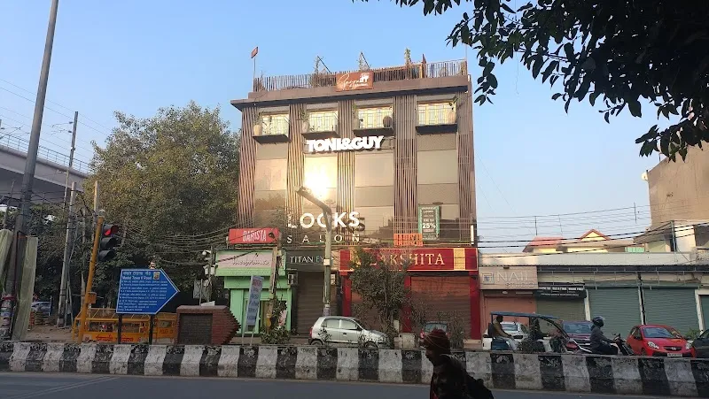 Toni&Guy Model Town