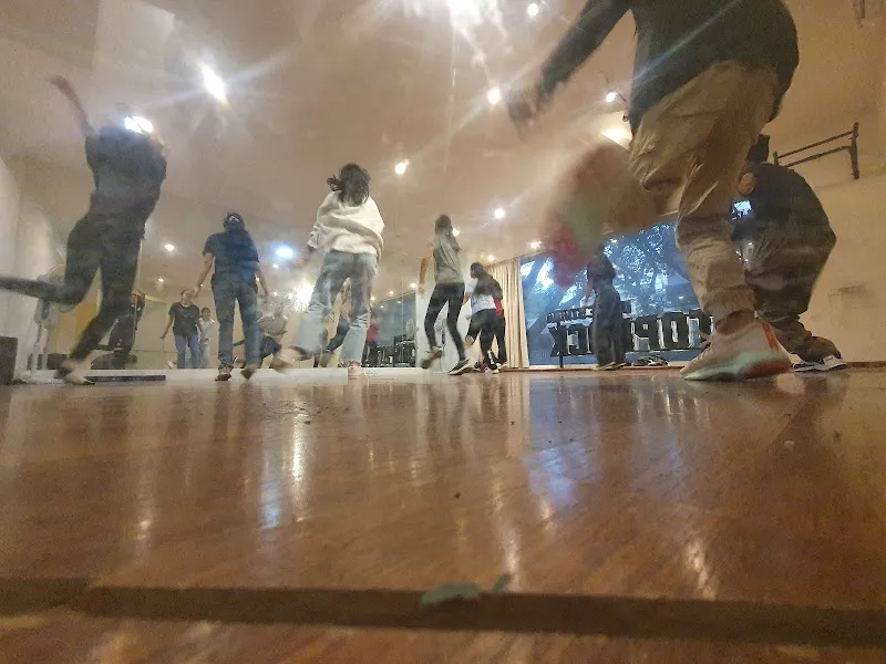 Top rock dance studio