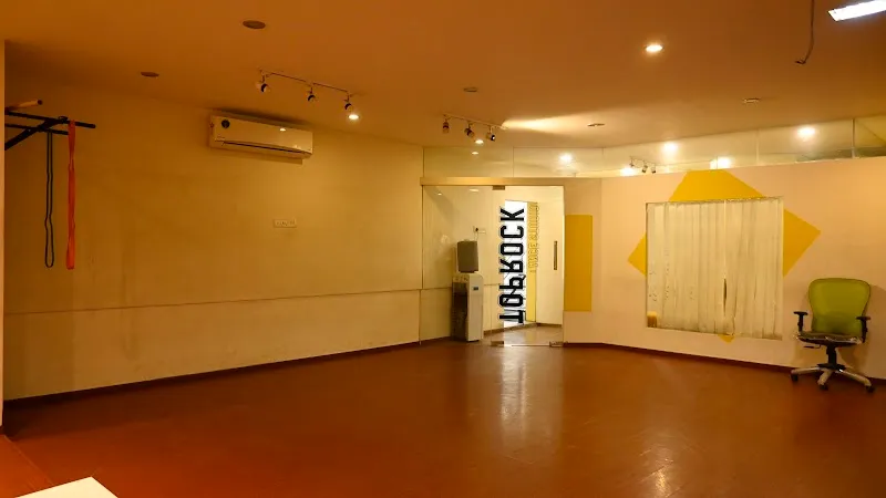 Top rock dance studio