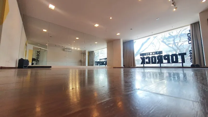 Top rock dance studio