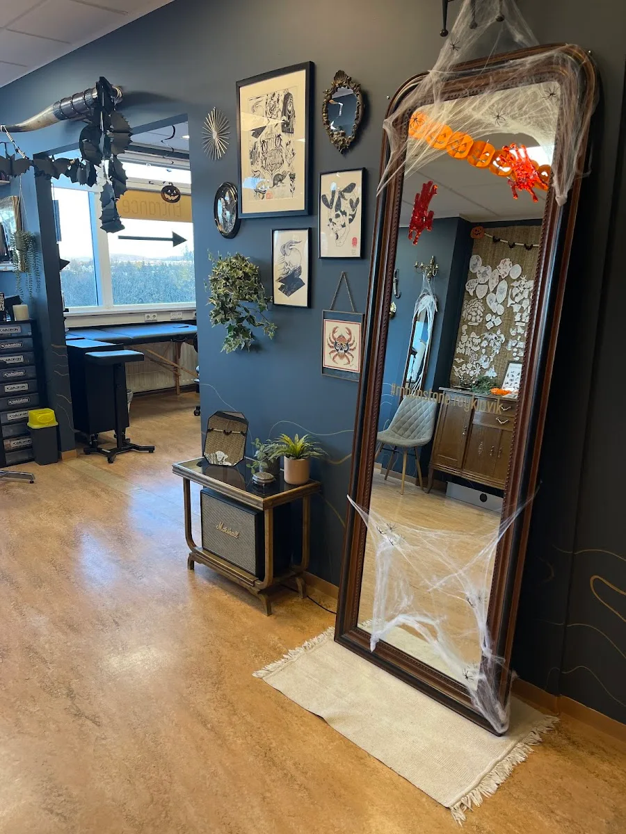 Moonstone Tattoo Reykjavik