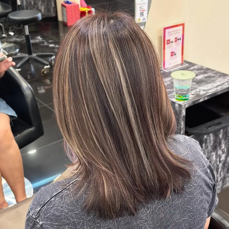 The Moments Hair Salon