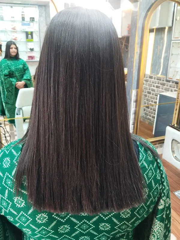 REFLECTION HAIR & BEAUTY SALON