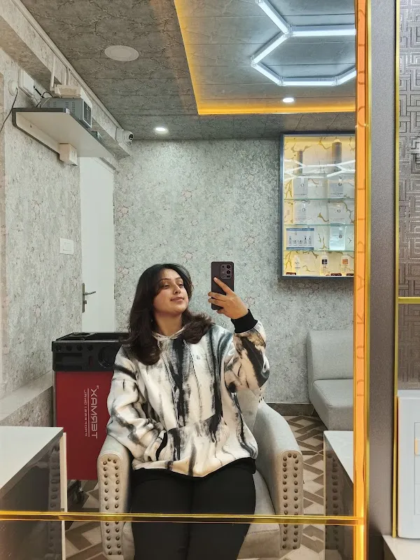 REFLECTION HAIR & BEAUTY SALON
