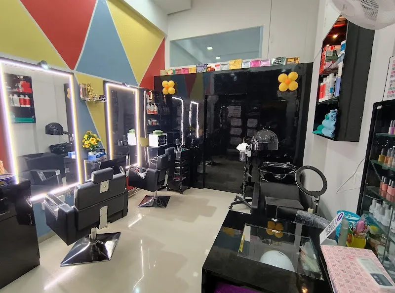 For Her - A Beauty Studio