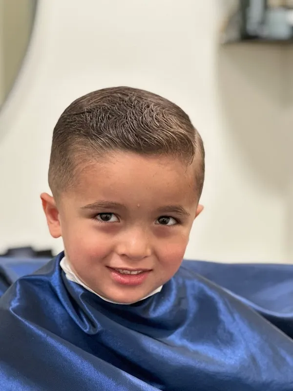 Laren Ozzie Hair at Mattison Avenue Salon Suites Addison