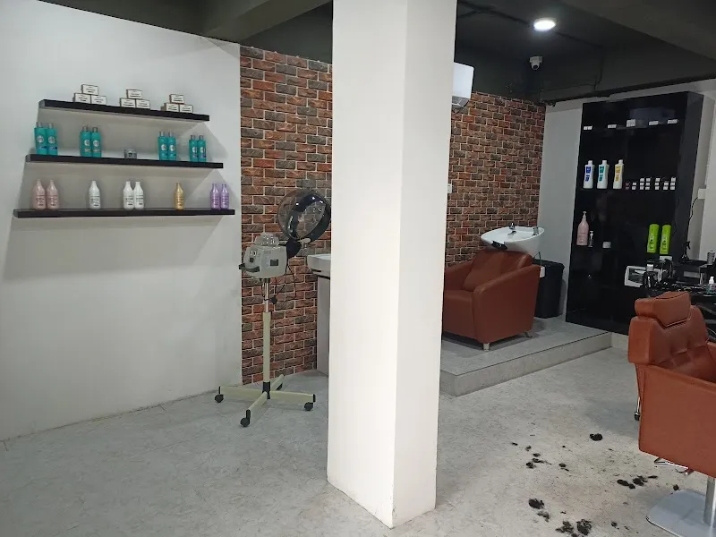 Trim X - Best Men's Salon in Amberpet