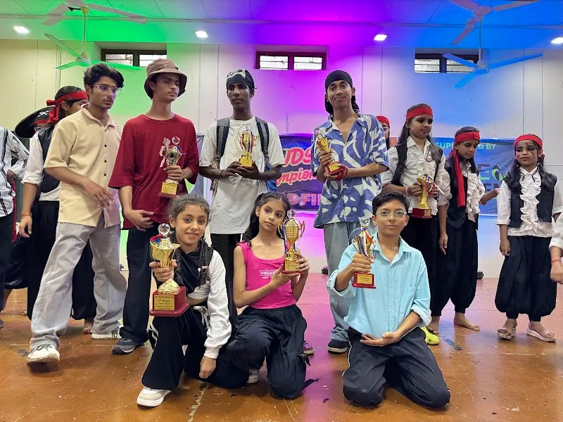 DANCE TOWN STUDIO