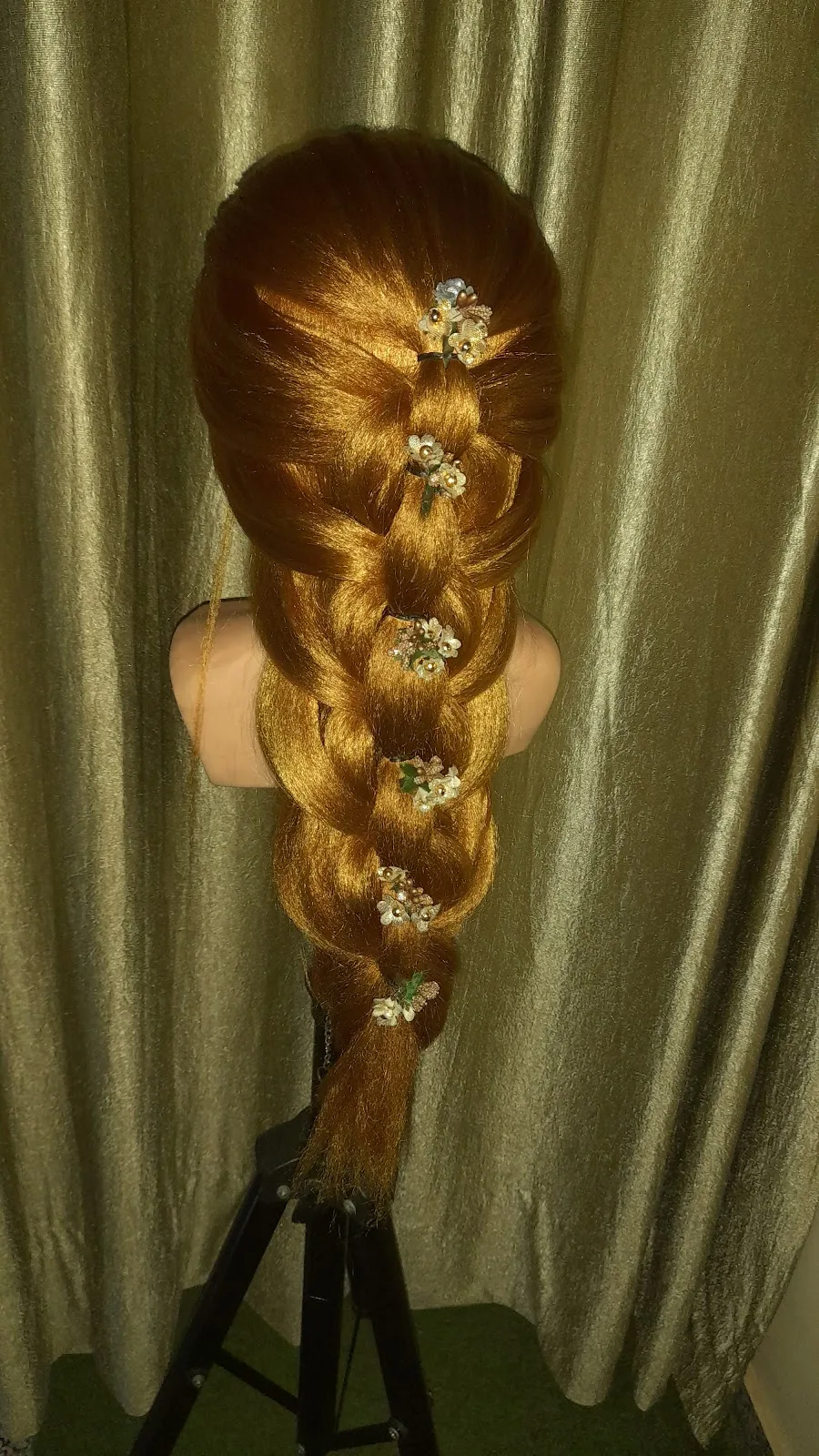 MEENA'S BEAUTY UNISEX SALON