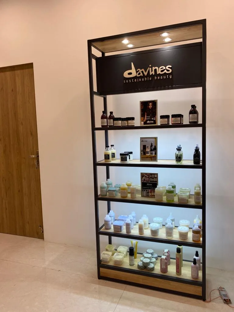 Monage Salon - Best Professional Beauty Parlour & Salon