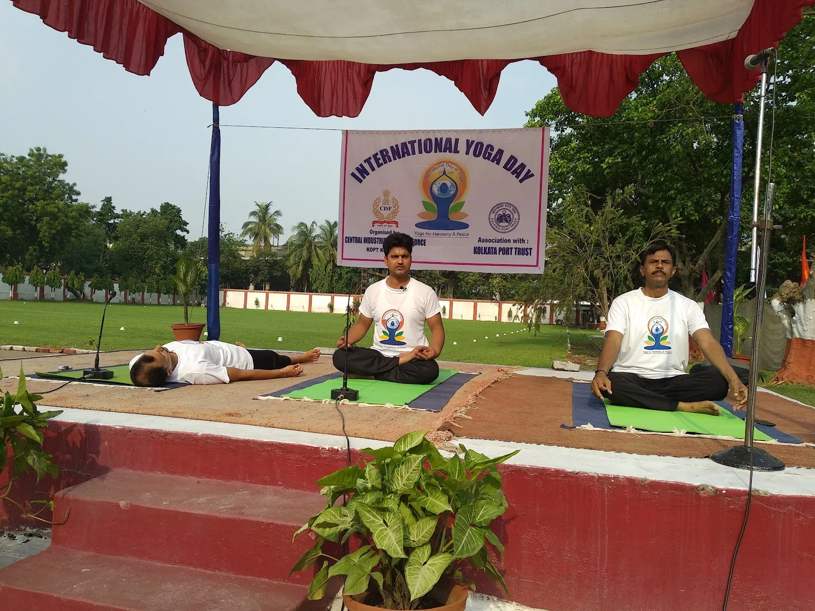 YOGA SEA