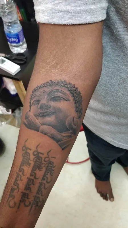 Jzzz Ink Tattoo studio