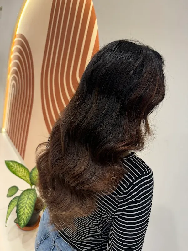 Capello Salon - Manewada