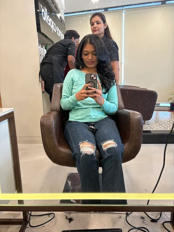 Capello Salon - Manewada