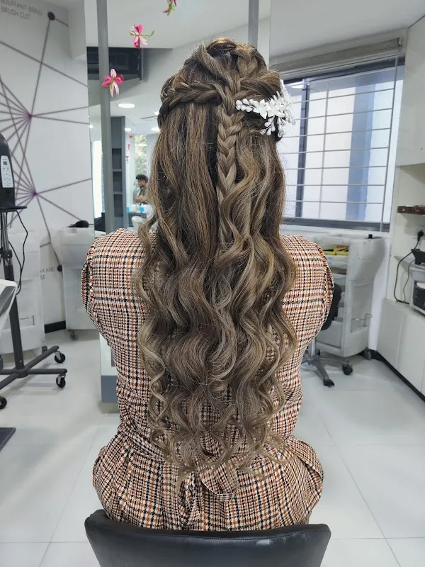 Bounce Koramangala Unisex Salon