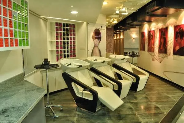 Bounce Koramangala Unisex Salon