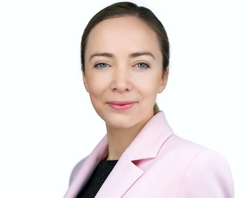 Brussels Headshots - Business, Corporate & LinkedIn Portrait Studio - Lillo Mendola
