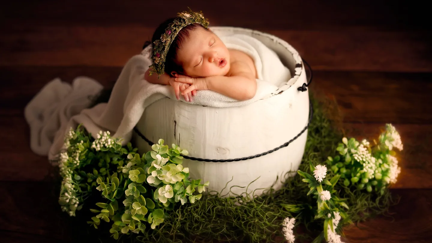 Dharti Dalwadi Photography - New born photography | Maternity photography | Baby photography in Vadodara