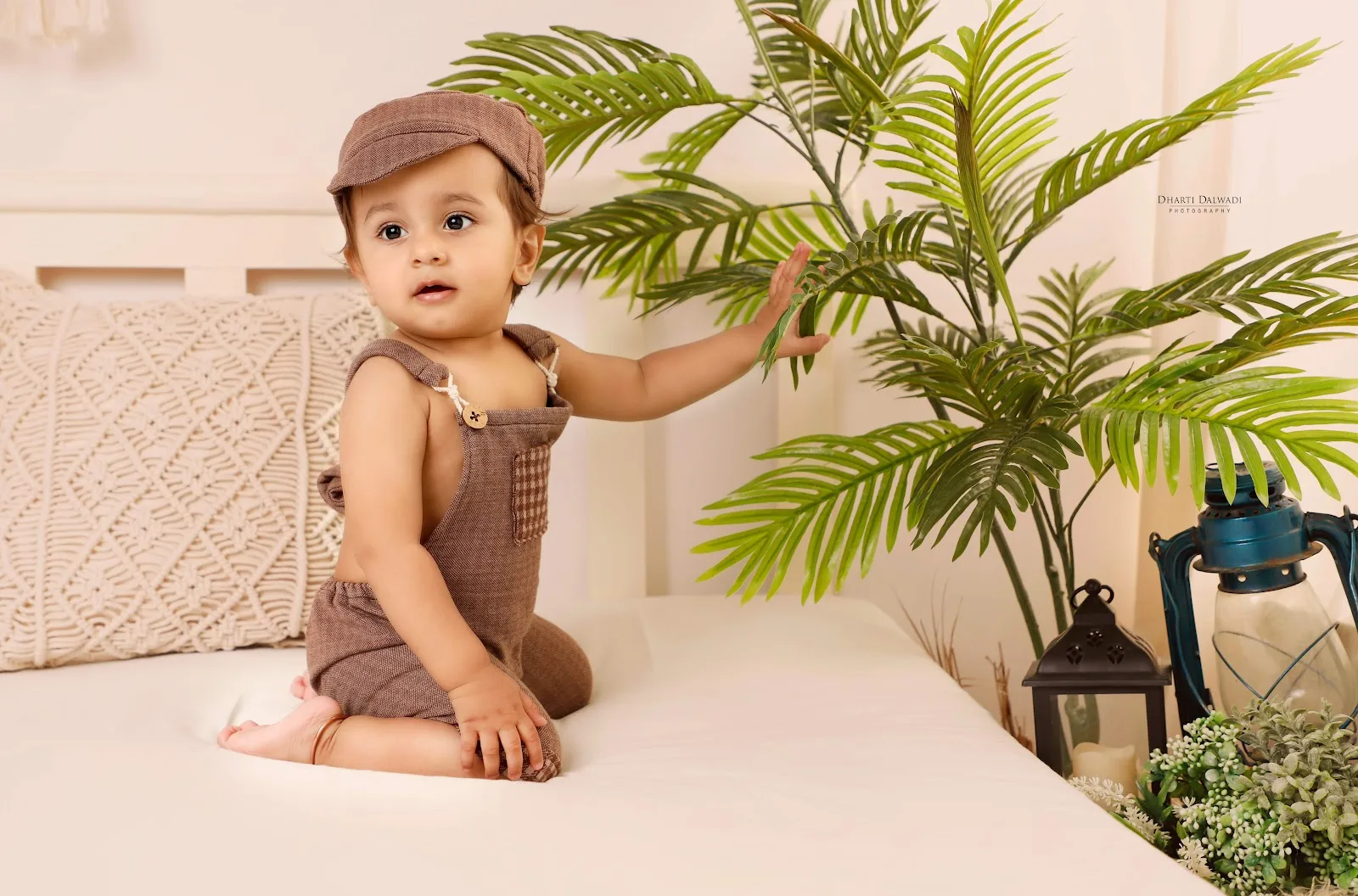 Dharti Dalwadi Photography - New born photography | Maternity photography | Baby photography in Vadodara