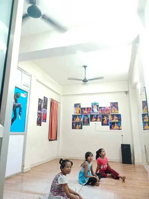 Lyrics Academy of Music Kanpur