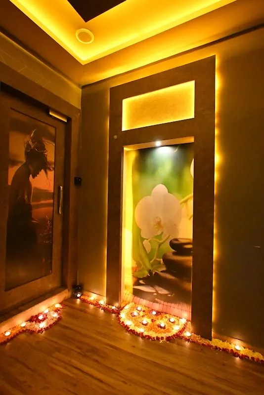 ROYAL OAK SPA | DADAR